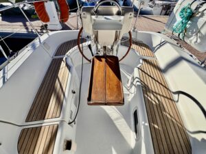 BENETEAU OCEANIS CLIPPER 323 - VOILIER OCCASION MARINE COURTAGE (6)